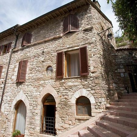 Hotel La Fortezza Ассізі Екстер'єр фото