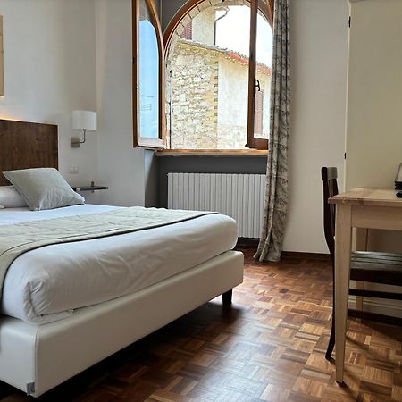 Hotel La Fortezza Ассізі Екстер'єр фото