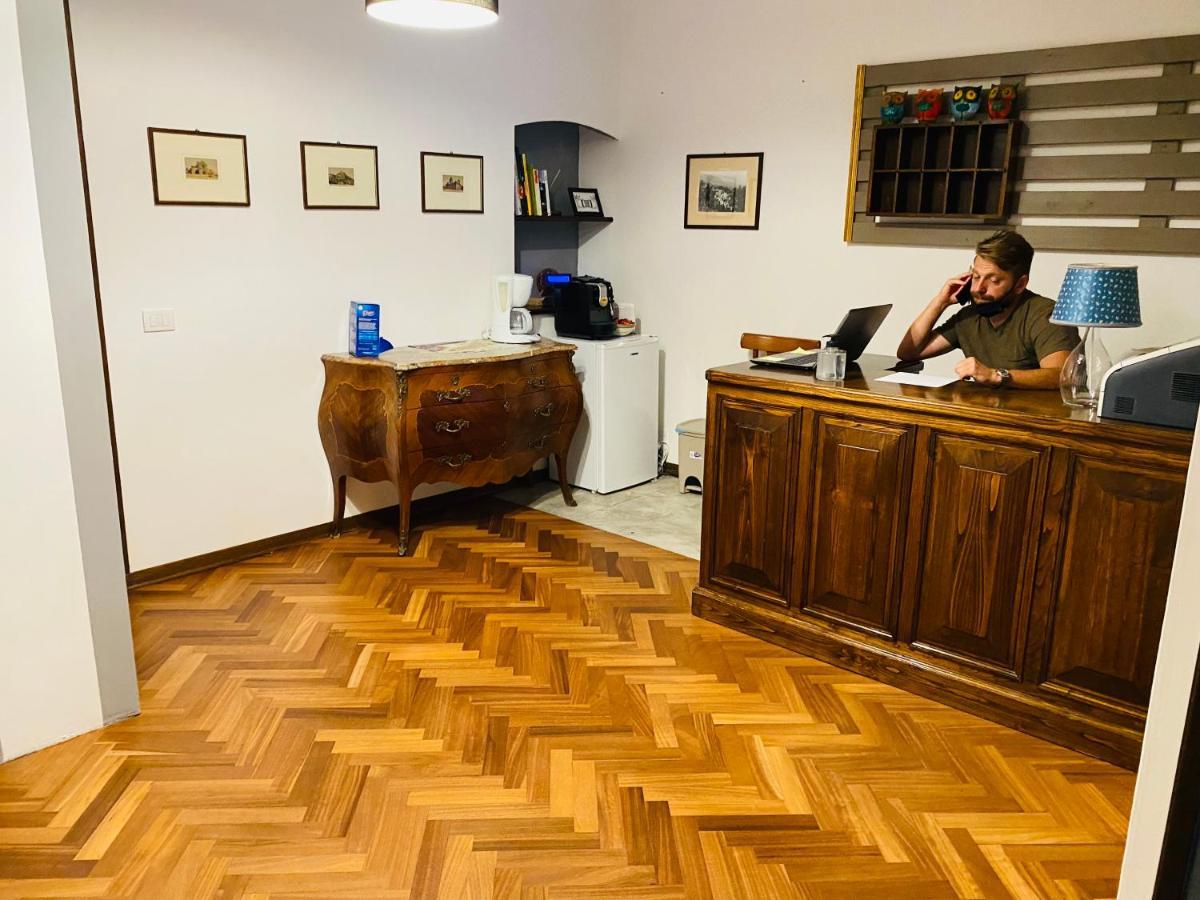 Hotel La Fortezza Ассізі Екстер'єр фото